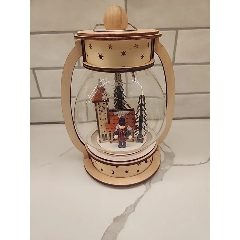 Christmas Winterland‎ Village Illuminated Lantern Wood And Glass Alpine Scene
